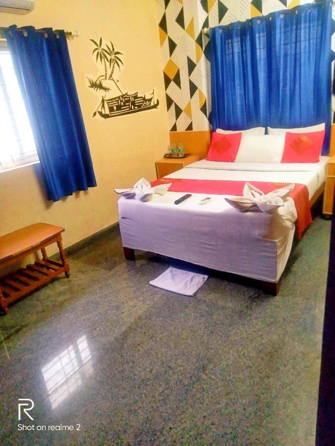 Oyo 75854 Hotel Harsha Residency Bangalore Buitenkant foto
