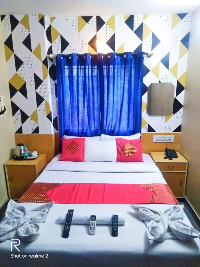 Oyo 75854 Hotel Harsha Residency Bangalore Buitenkant foto