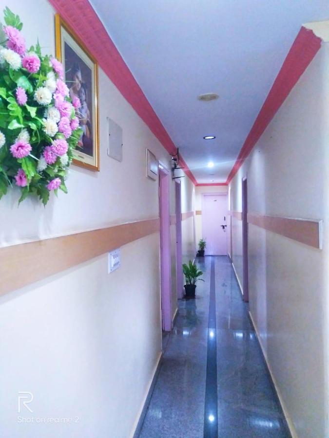 Oyo 75854 Hotel Harsha Residency Bangalore Buitenkant foto