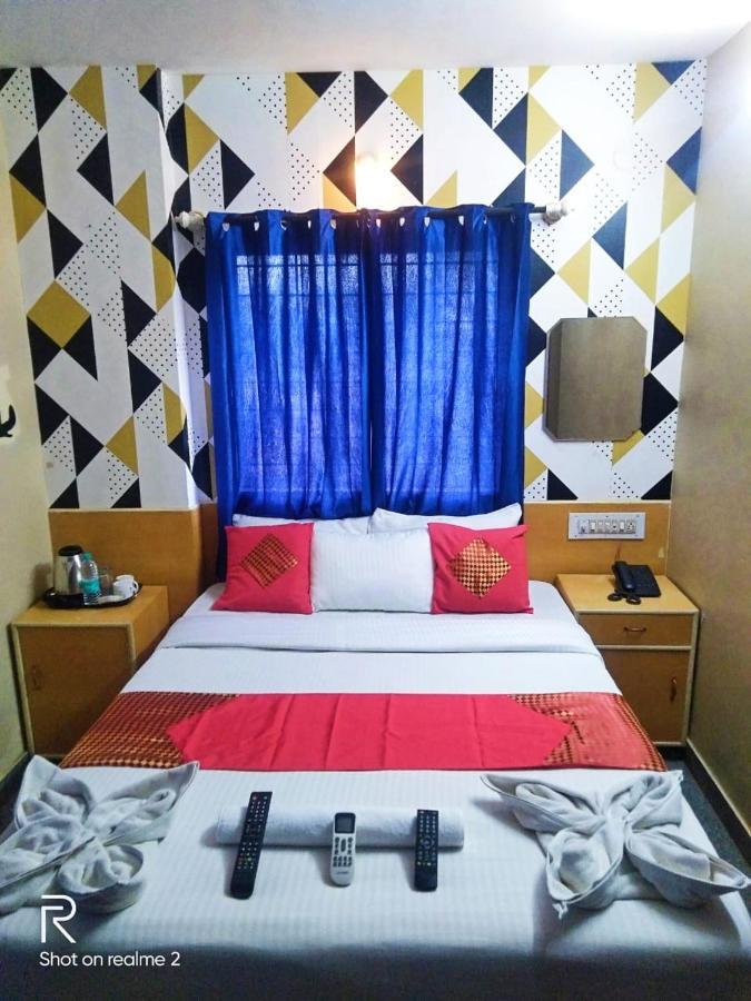 Oyo 75854 Hotel Harsha Residency Bangalore Buitenkant foto